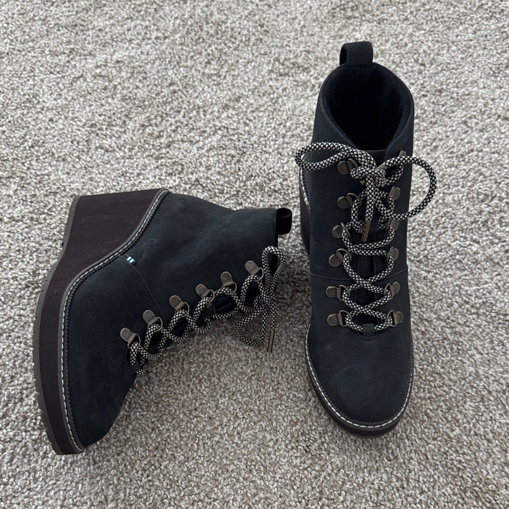 Toms Black Lace Up Boots